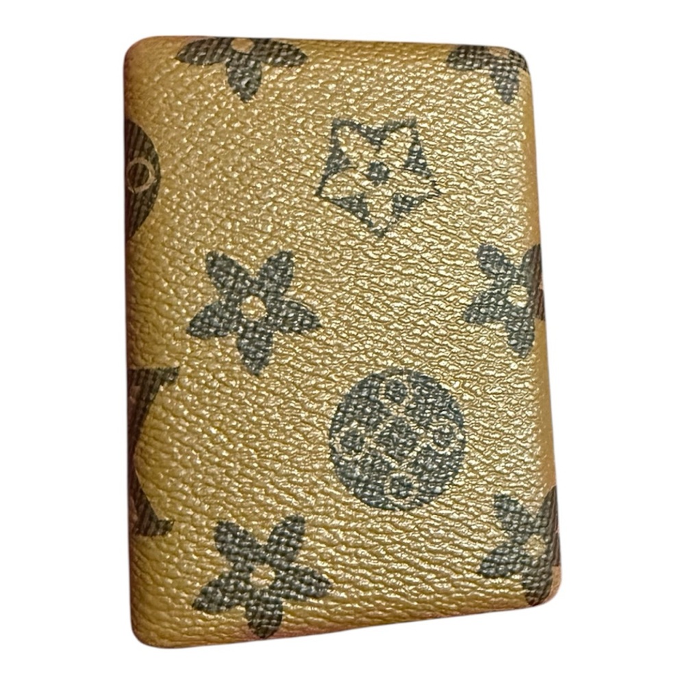 Brand new compact mirror